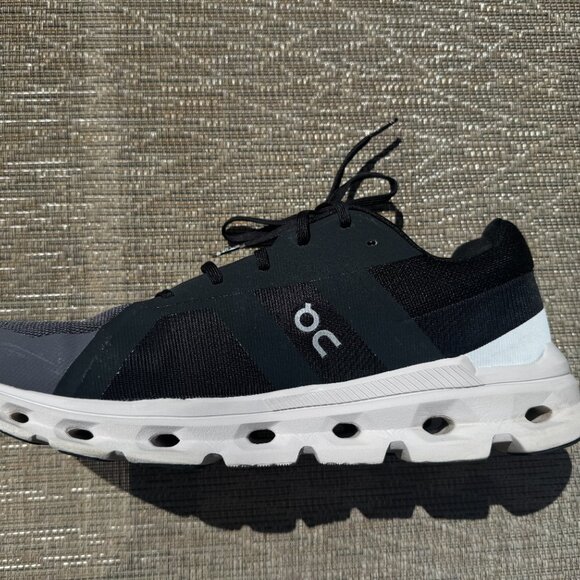 On Men's Cloudrunner Running Shoes - Picture 7 of 8